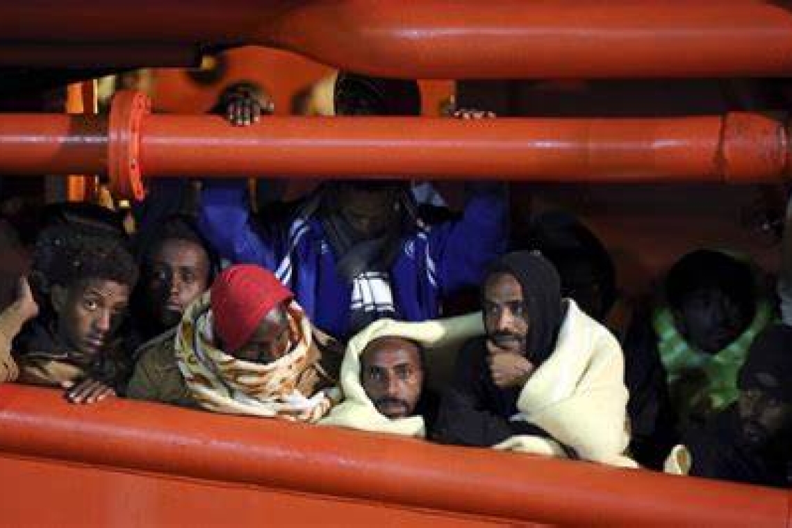 Au moins 14 migrants africains mis aux arrêts en Italie après la mort d'un guinéen 